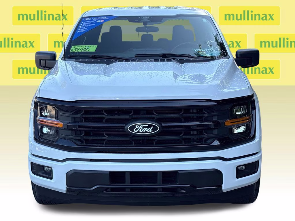 2025 Oxford White Ford F-150 XLT RWD Truck
