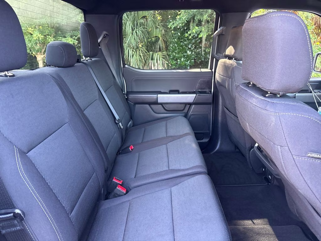 2025 Oxford White Ford F-150 XLT RWD Truck