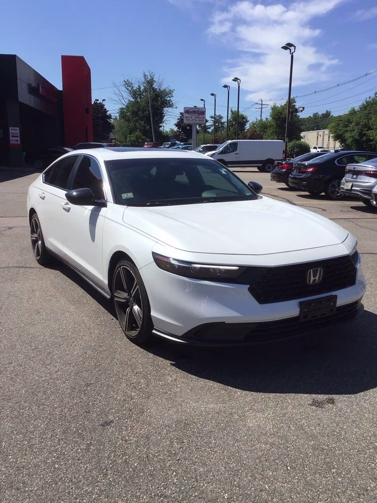 2024 White Honda Accord Hybrid Sport FWD Sedan