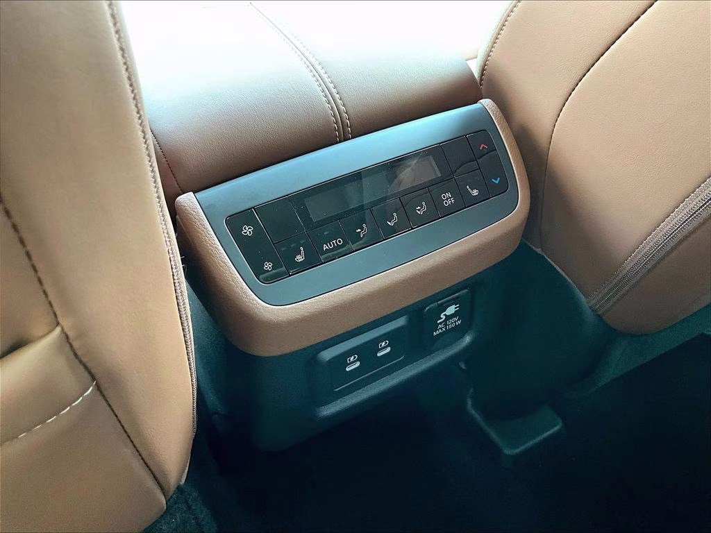 2026 Boulder Gray Pearl Nissan Pathfinder Platinum 4X4 SUV
