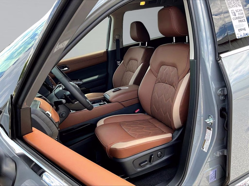 2026 Boulder Gray Pearl Nissan Pathfinder Platinum 4X4 SUV