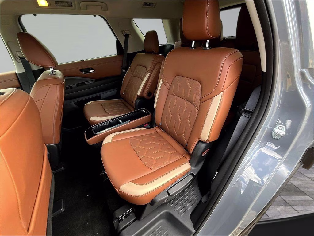 2026 Boulder Gray Pearl Nissan Pathfinder Platinum 4X4 SUV