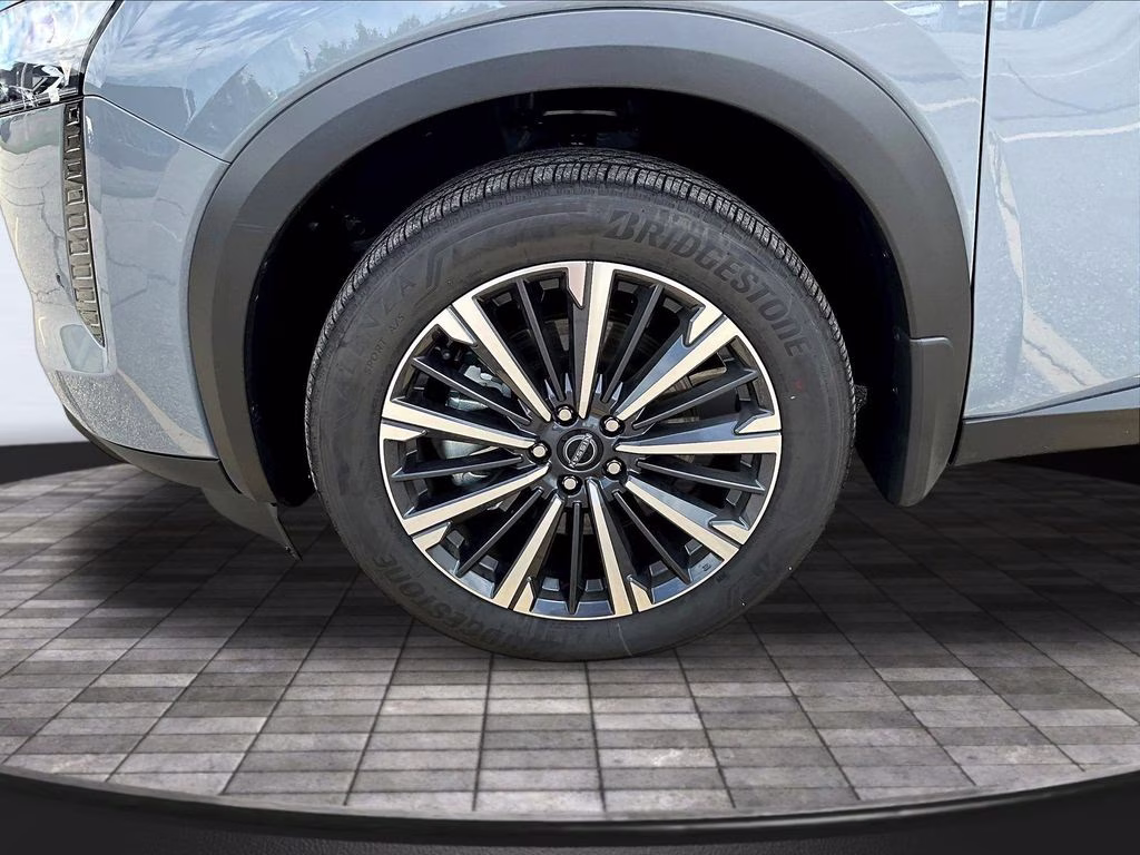2026 Boulder Gray Pearl Nissan Pathfinder Platinum 4X4 SUV