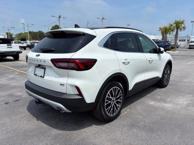 2025 White Metallic Ford Escape Plug-In Hybrid Base FWD SUV