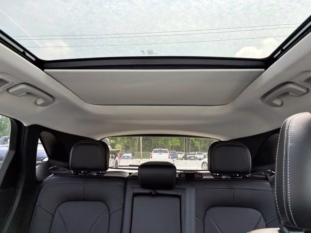 2025 White Metallic Ford Escape Plug-In Hybrid Base FWD SUV