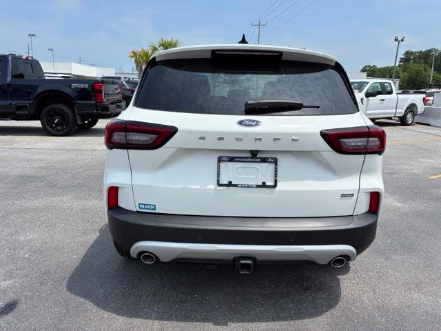 2025 White Metallic Ford Escape Plug-In Hybrid Base FWD SUV