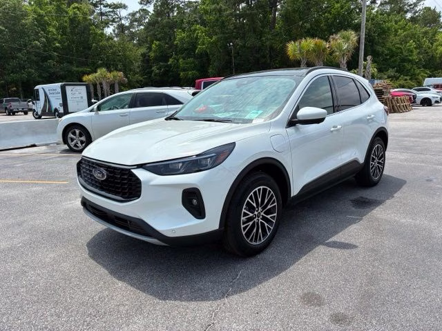 2025 White Metallic Ford Escape Plug-In Hybrid Base FWD SUV