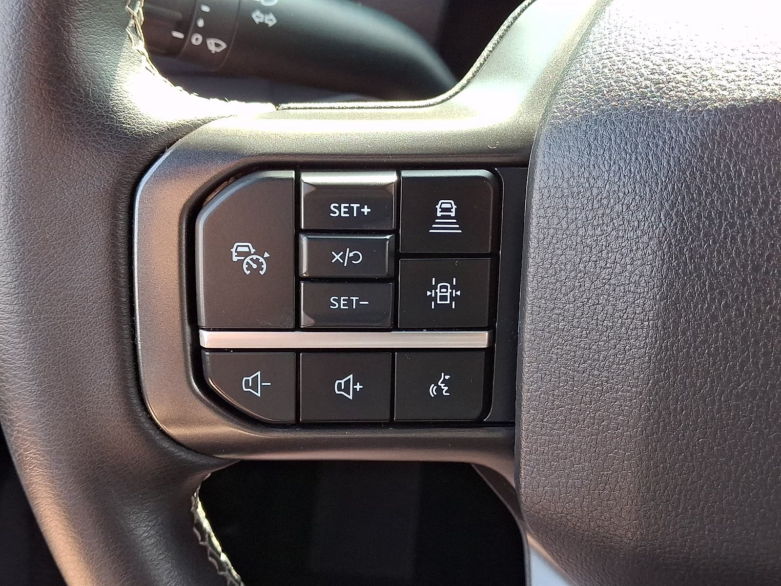 2024 Agate Black Metallic - UM Ford F-150 XLT 4X4