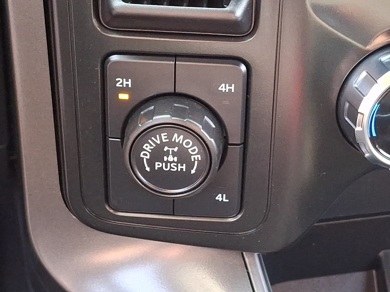 2024 Agate Black Metallic - UM Ford F-150 XLT 4X4