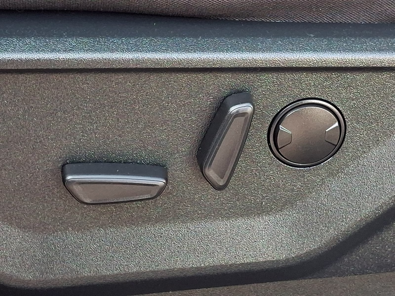 2024 Agate Black Metallic - UM Ford F-150 XLT 4X4