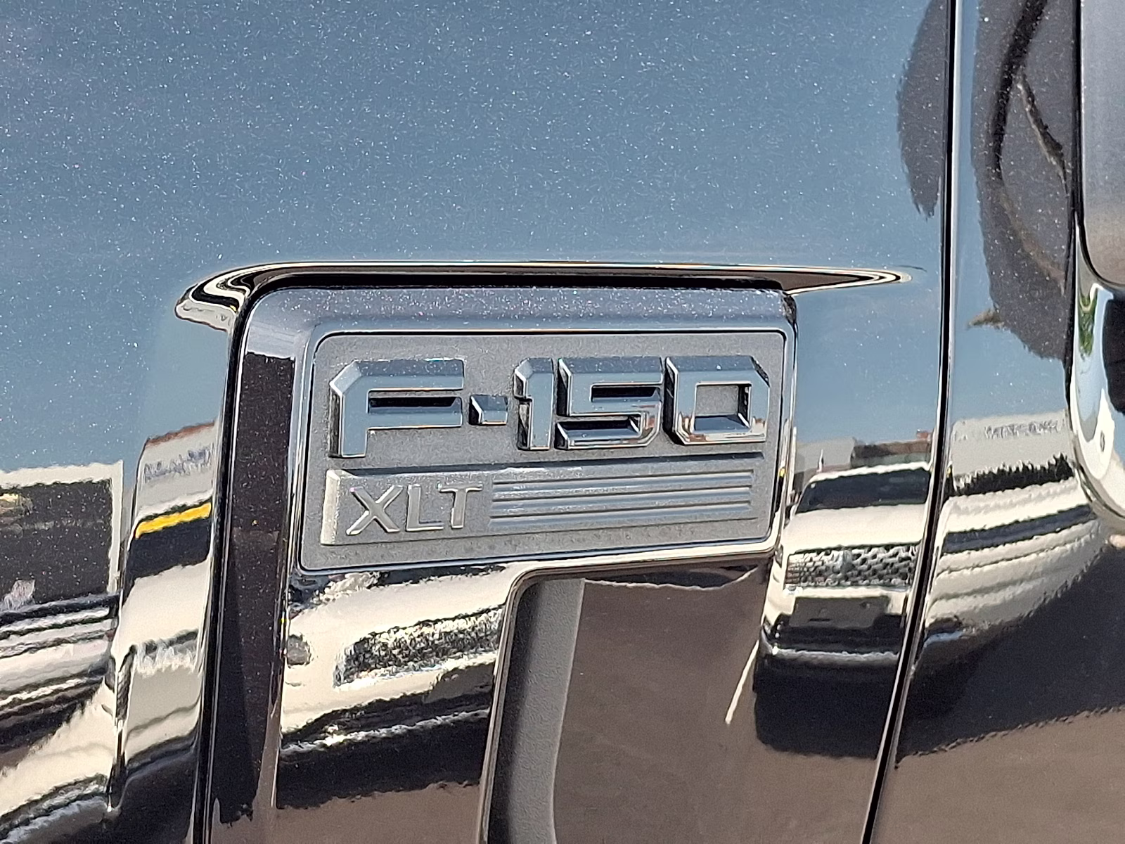 2024 Agate Black Metallic - UM Ford F-150 XLT 4X4