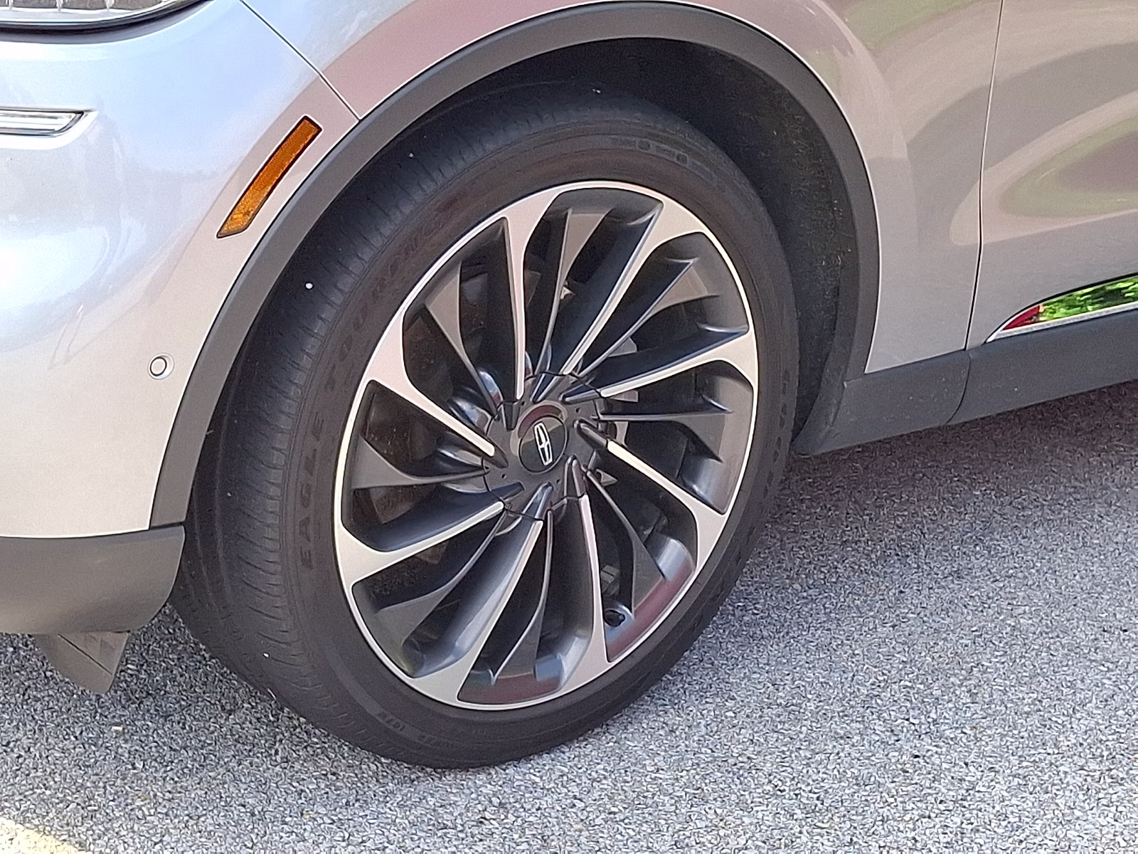 2020 Radiance Metallic Lincoln Aviator Reserve AWD