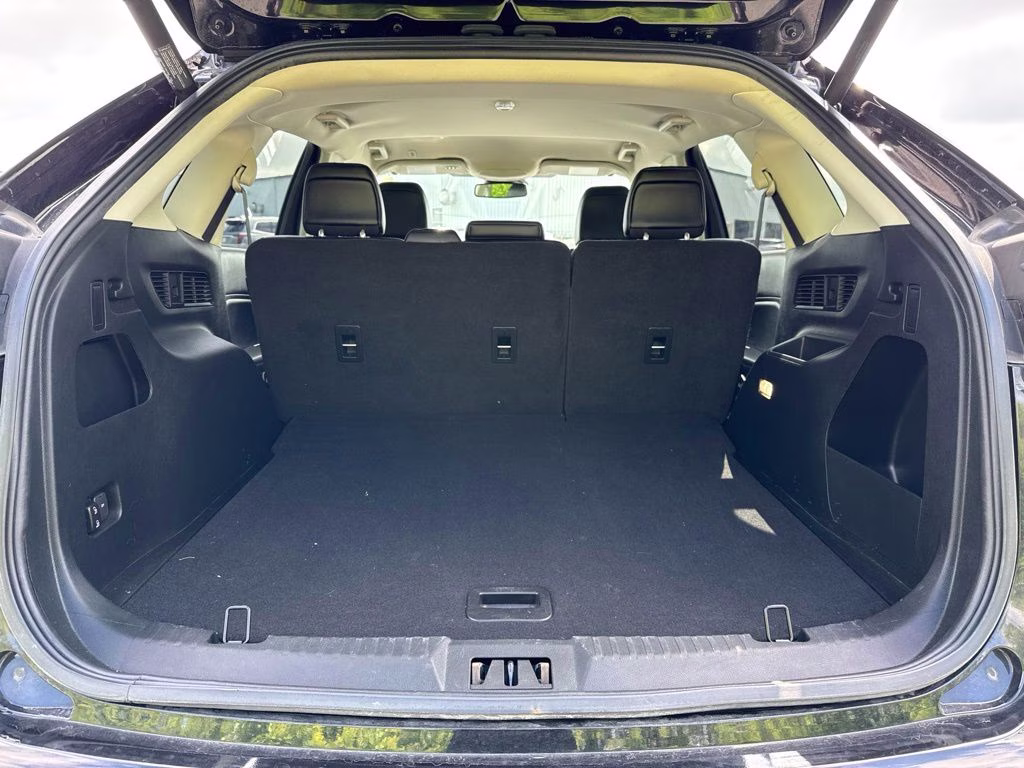 2020 Black Ford Edge SEL AWD SUV