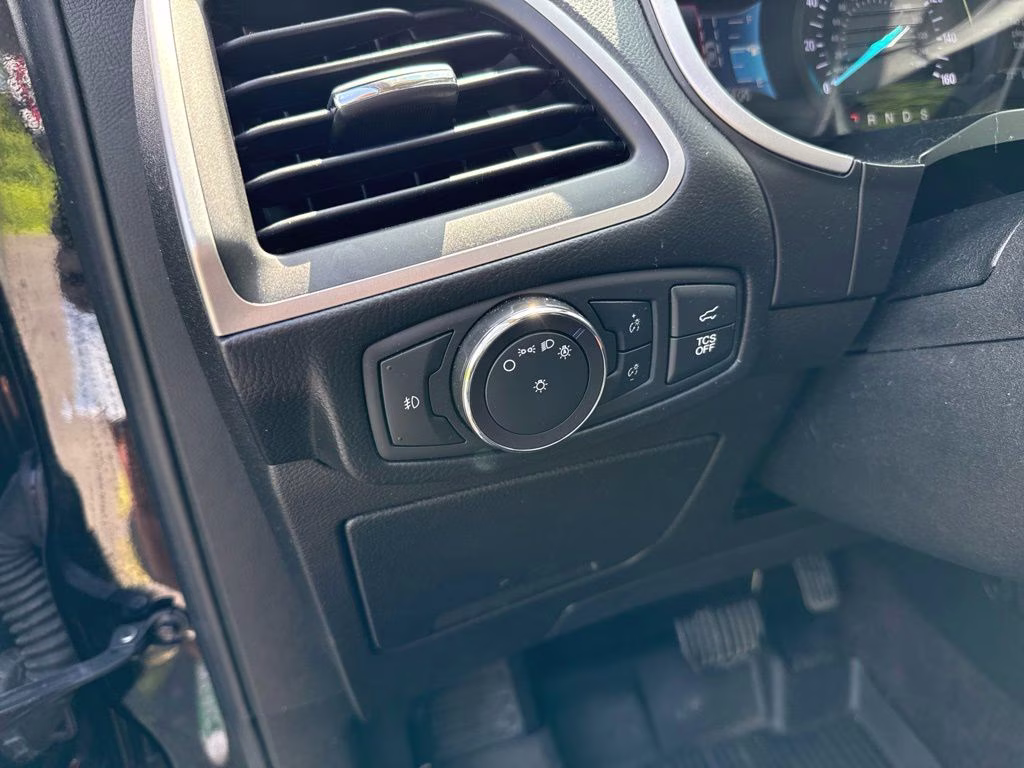 2020 Black Ford Edge SEL AWD SUV