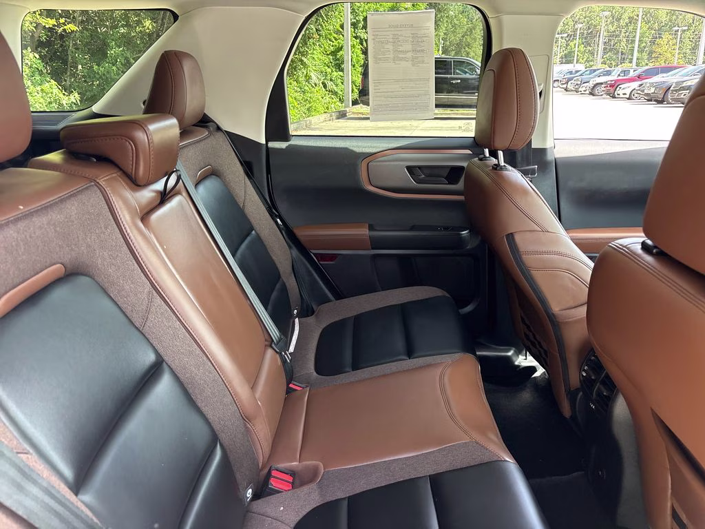 2025 Oxford White Ford Bronco Sport Outer Banks 4X4 SUV