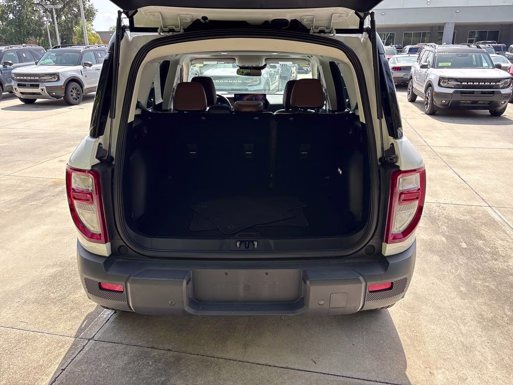 2025 Oxford White Ford Bronco Sport Outer Banks 4X4 SUV