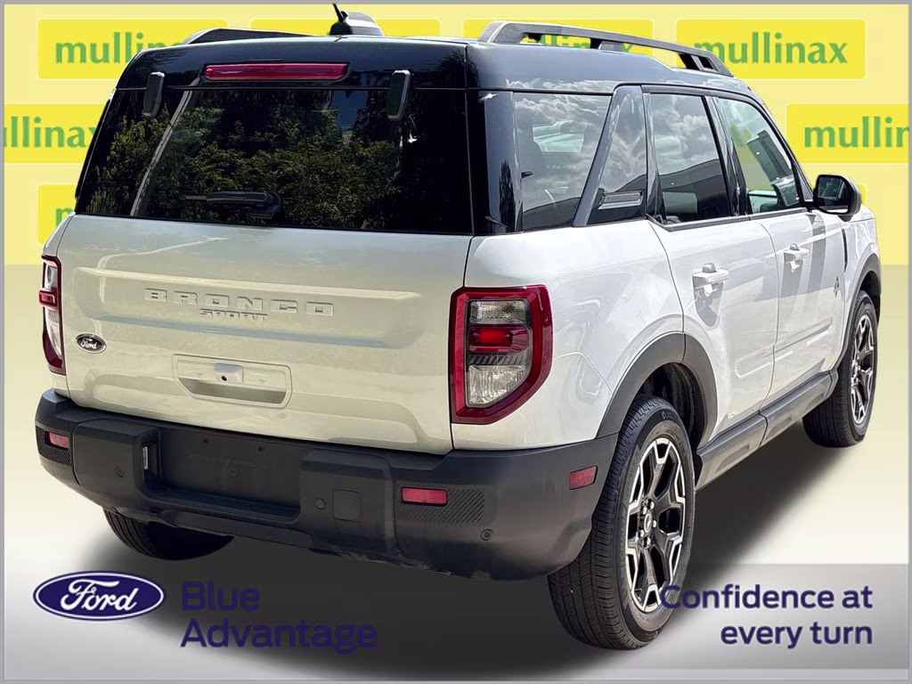 2025 Oxford White Ford Bronco Sport Outer Banks 4X4 SUV