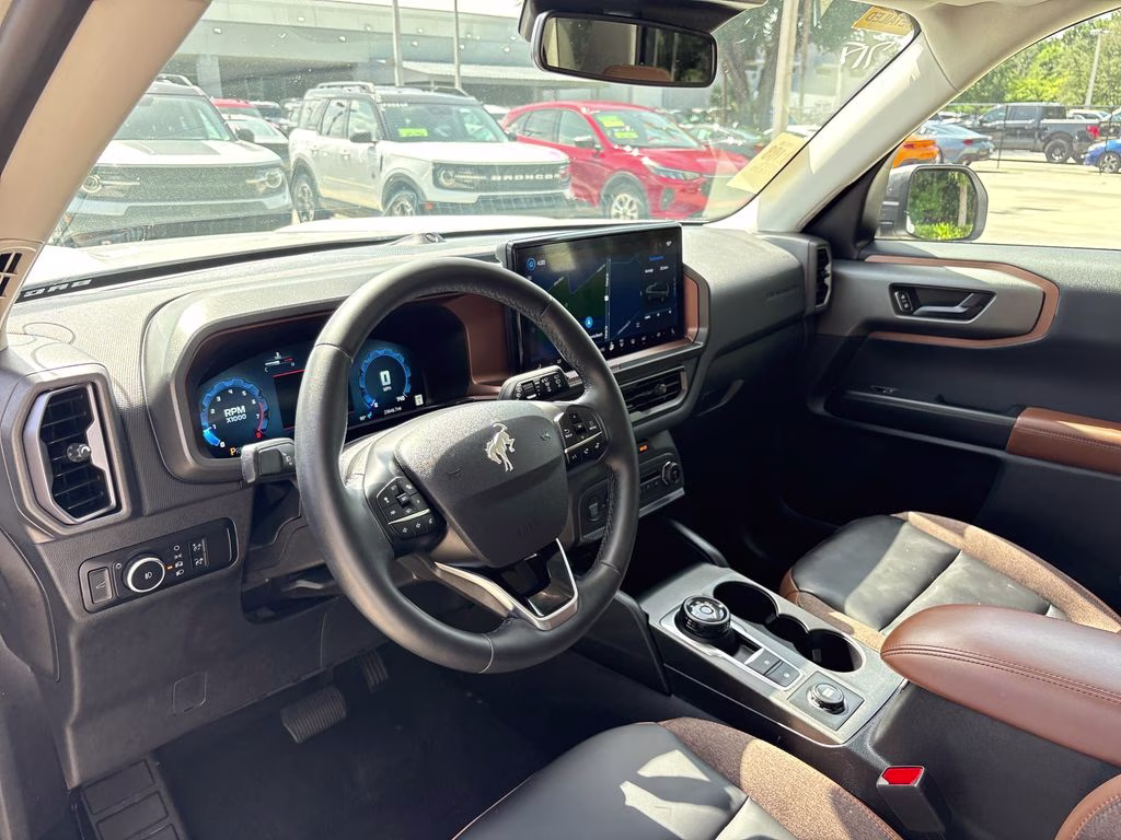 2025 Oxford White Ford Bronco Sport Outer Banks 4X4 SUV
