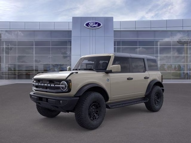 2026 Desert Sand Ford Bronco Outer Banks 4X4 SUV