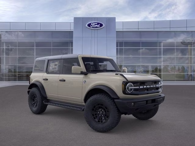 2026 Desert Sand Ford Bronco Outer Banks 4X4 SUV