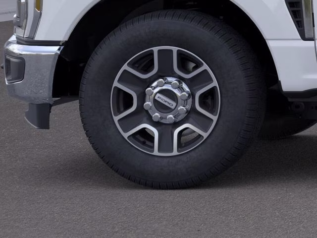 2026 Oxford White Ford Super Duty F-350 SRW Lariat RWD Truck