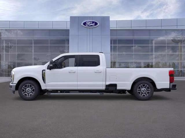 2026 Oxford White Ford Super Duty F-350 SRW Lariat RWD Truck