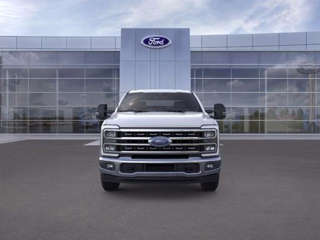 2026 Oxford White Ford Super Duty F-350 SRW Lariat RWD Truck