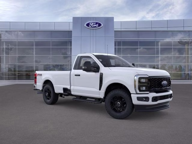 2026 Oxford White Ford Super Duty F-250 SRW XL 4X4 Truck