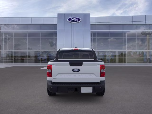 2026 White Metallic Ford Maverick XL FWD Truck