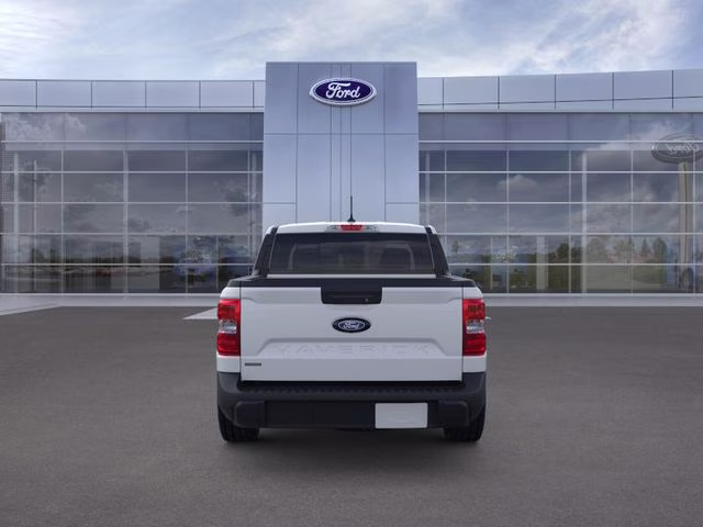 2026 White Metallic Ford Maverick XL FWD Truck