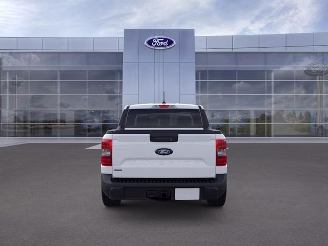 2026 Oxford White Ford Maverick XLT FWD Truck
