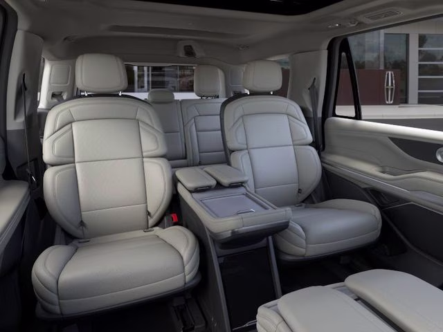 2026 Crystal White Lincoln Navigator Reserve 4X4 SUV