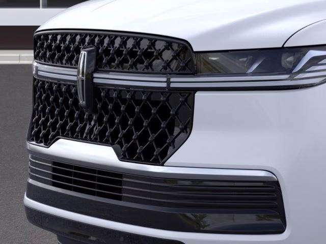 2026 Crystal White Lincoln Navigator Reserve 4X4 SUV