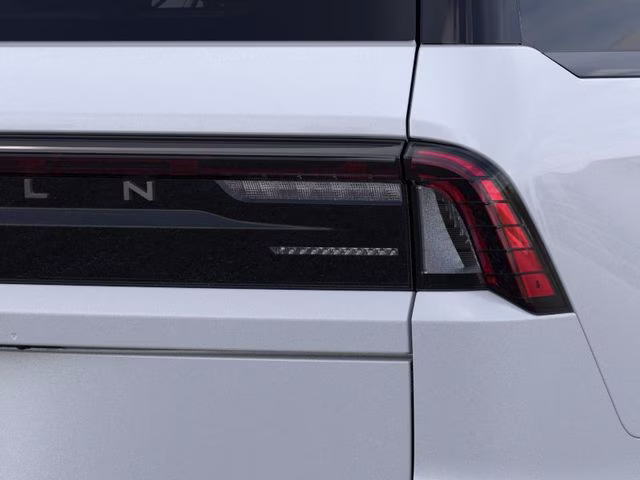 2026 Crystal White Lincoln Navigator Reserve 4X4 SUV