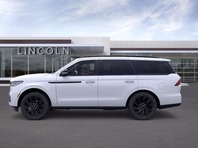 2026 Crystal White Lincoln Navigator Reserve 4X4 SUV