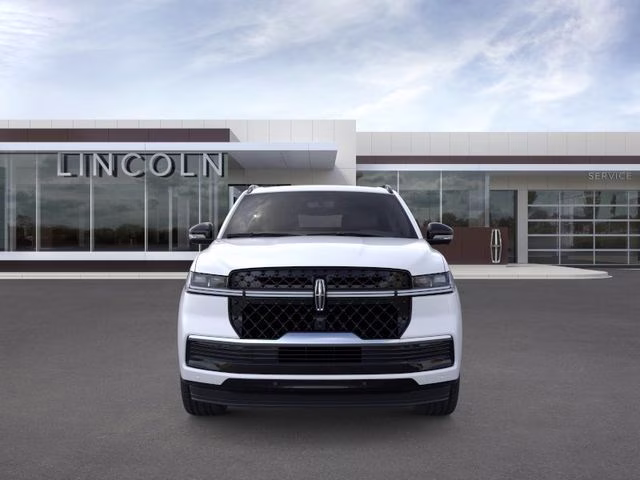 2026 Crystal White Lincoln Navigator Reserve 4X4 SUV