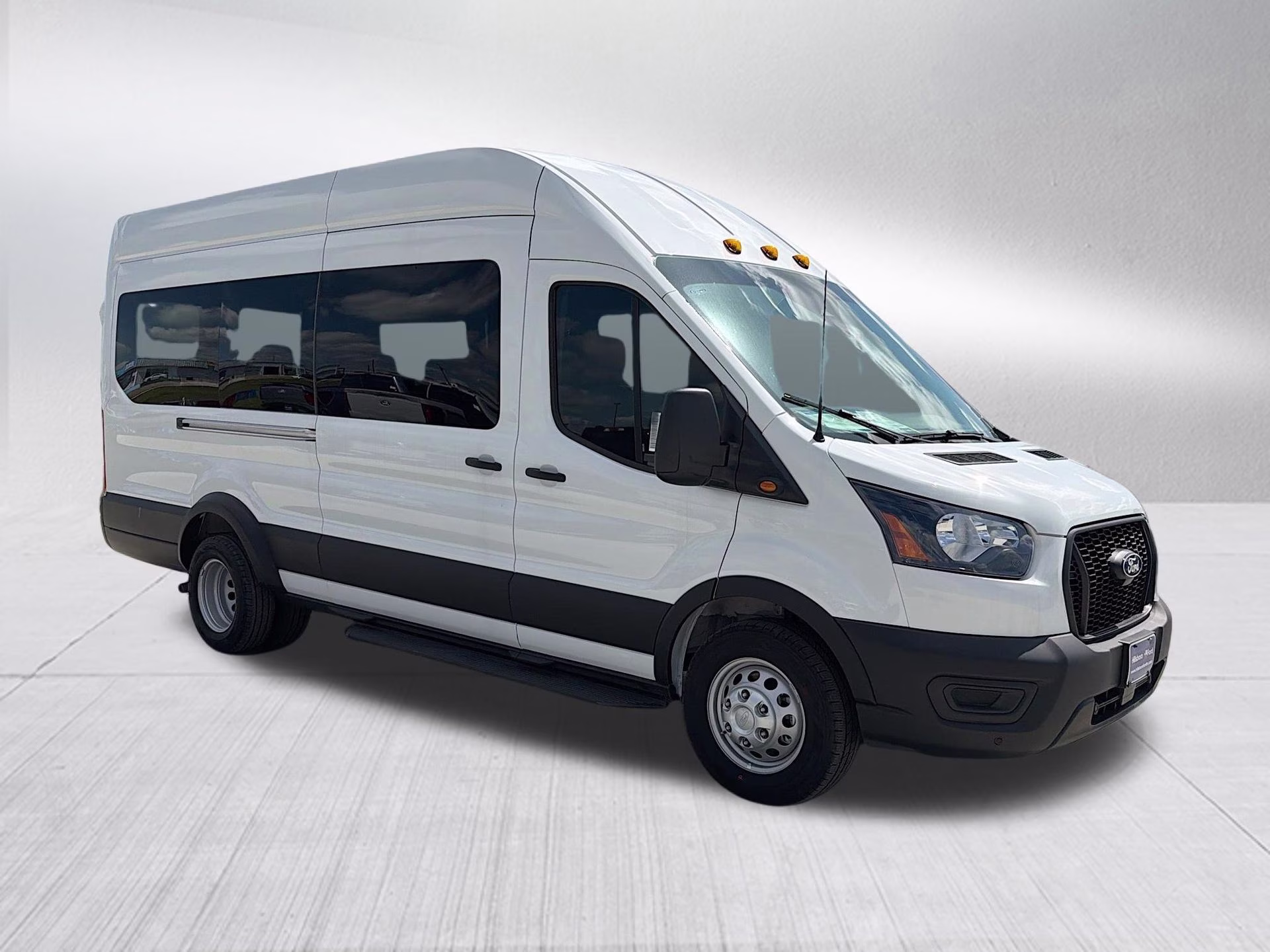 2026 Oxford White Ford Transit-350 XL RWD Crossover