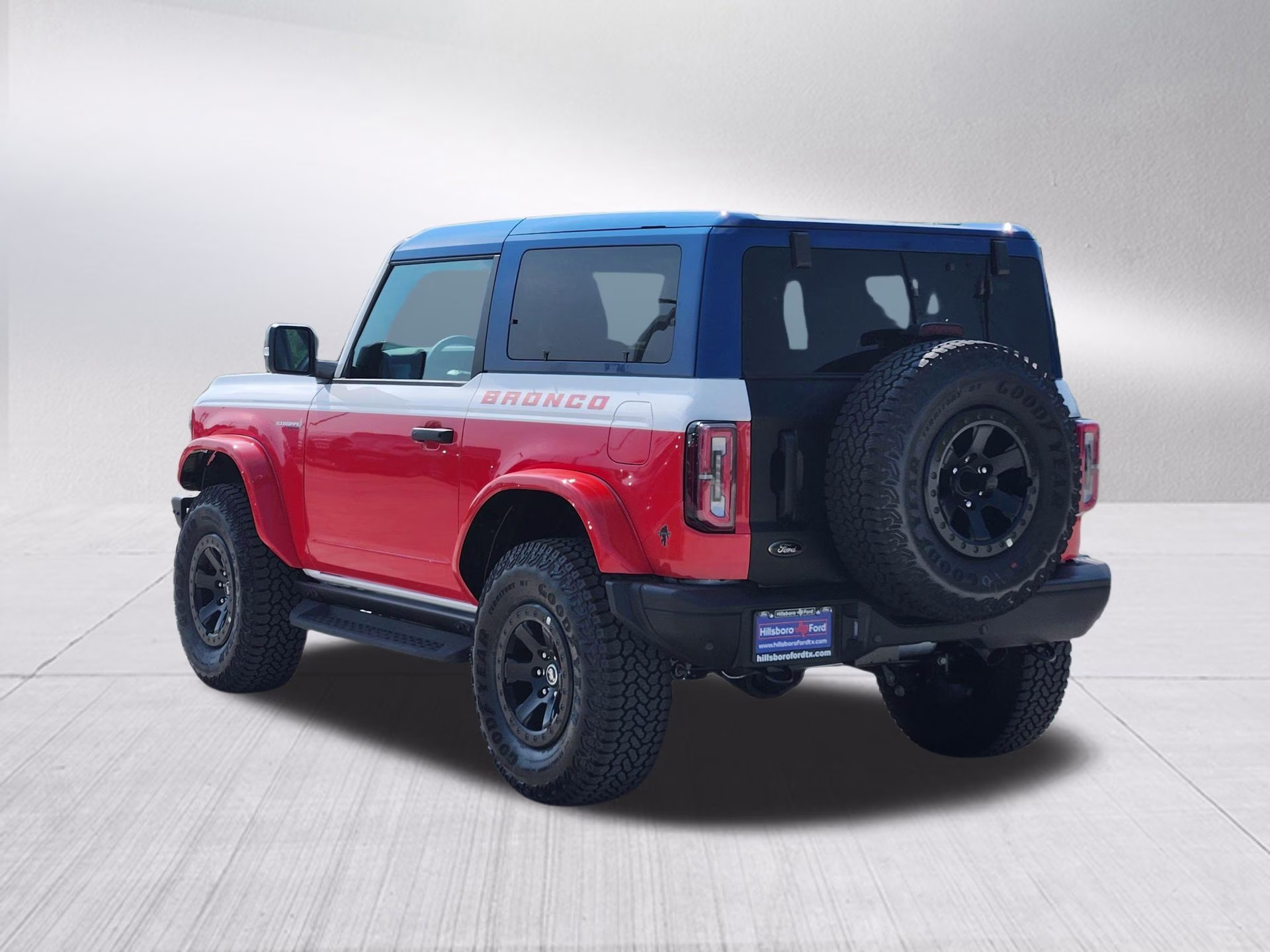 2025 Oxford White Ford Bronco Stroppe Edition 4X4 SUV