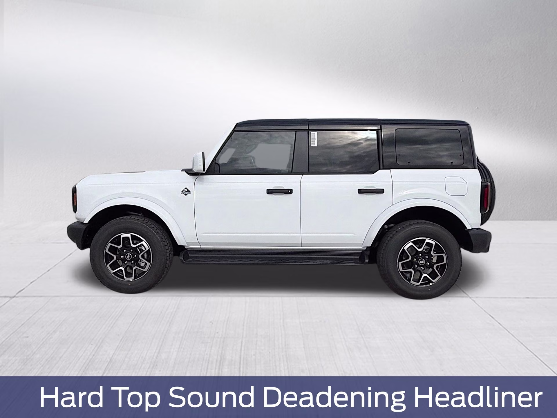 2026 Oxford White Ford Bronco Outer Banks 4X4 SUV
