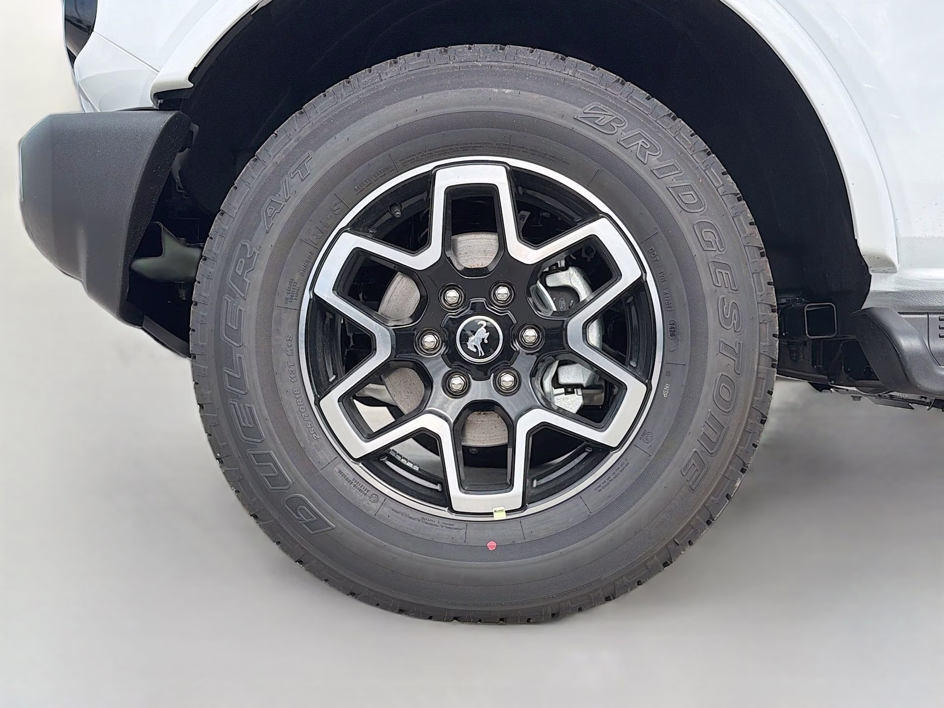 2026 Oxford White Ford Bronco Outer Banks 4X4 SUV