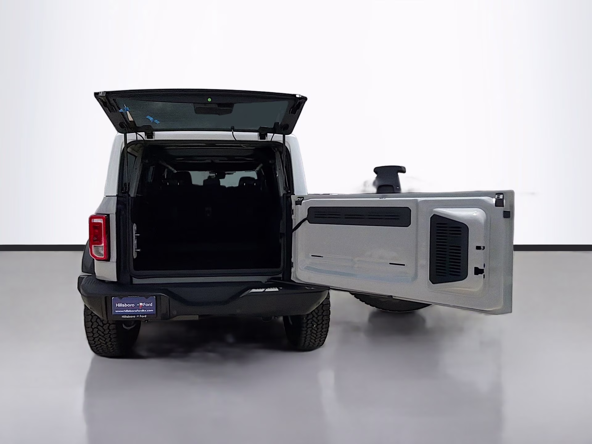 2026 Avalanche Gray Ford Bronco Heritage Edition 4X4 SUV