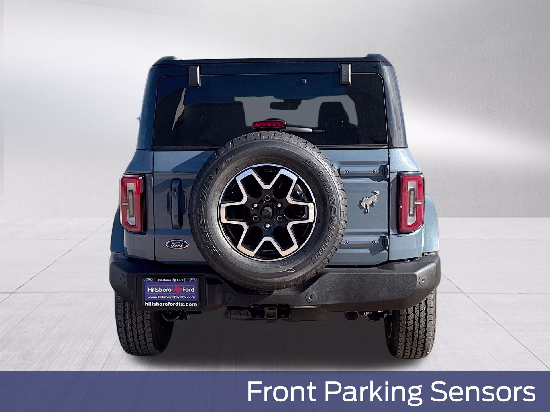 2025 Azure Gray Metallic Tri-Coat Ford Bronco Outer Banks 4X4 SUV
