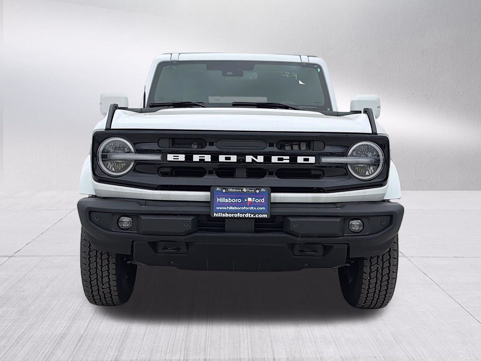 2025 Oxford White Ford Bronco Outer Banks 4X4 SUV