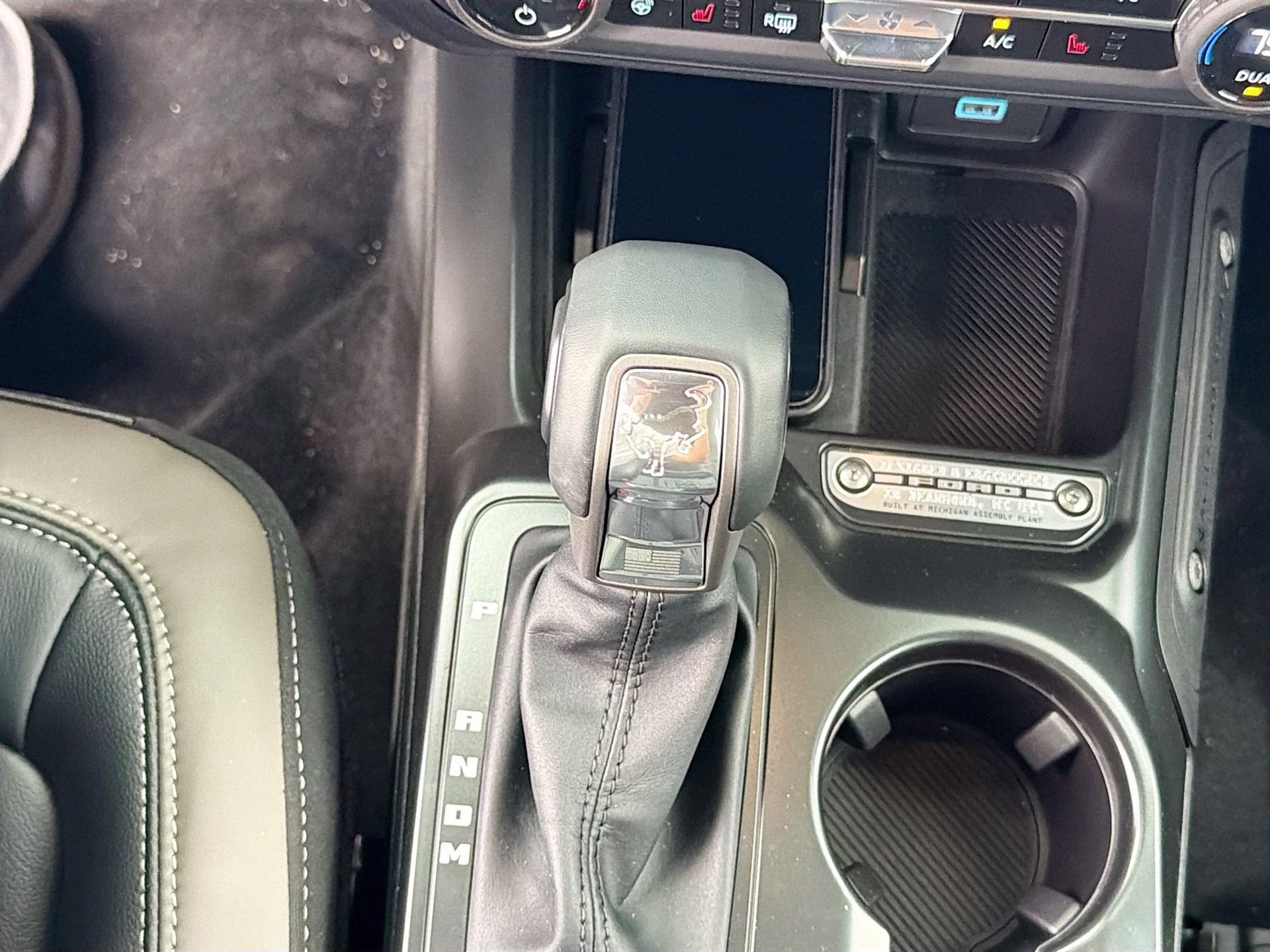 2025 Oxford White Ford Bronco Outer Banks 4X4 SUV