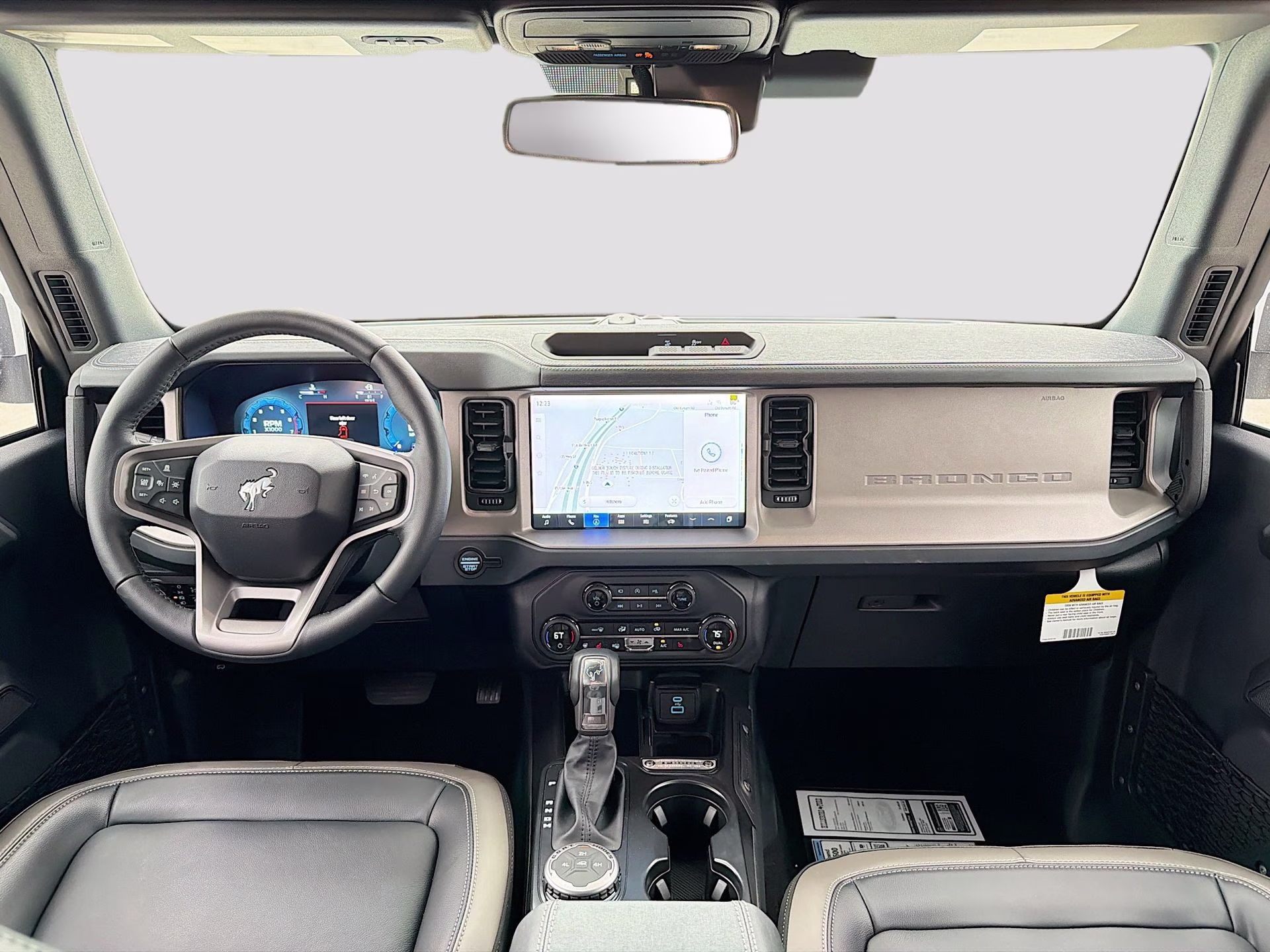 2025 Oxford White Ford Bronco Outer Banks 4X4 SUV