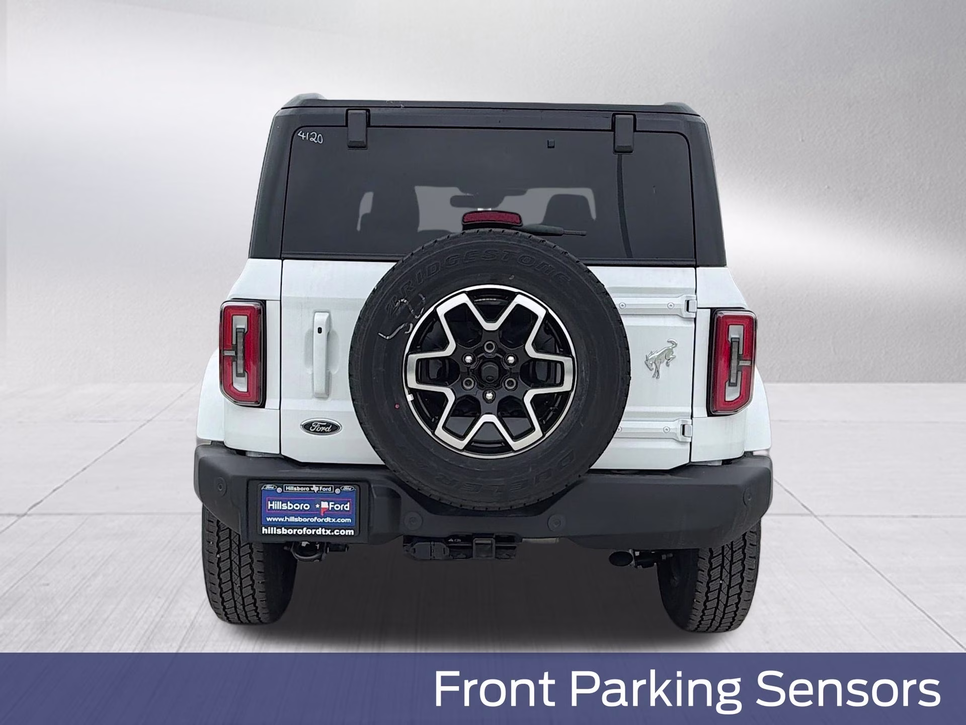 2025 Oxford White Ford Bronco Outer Banks 4X4 SUV