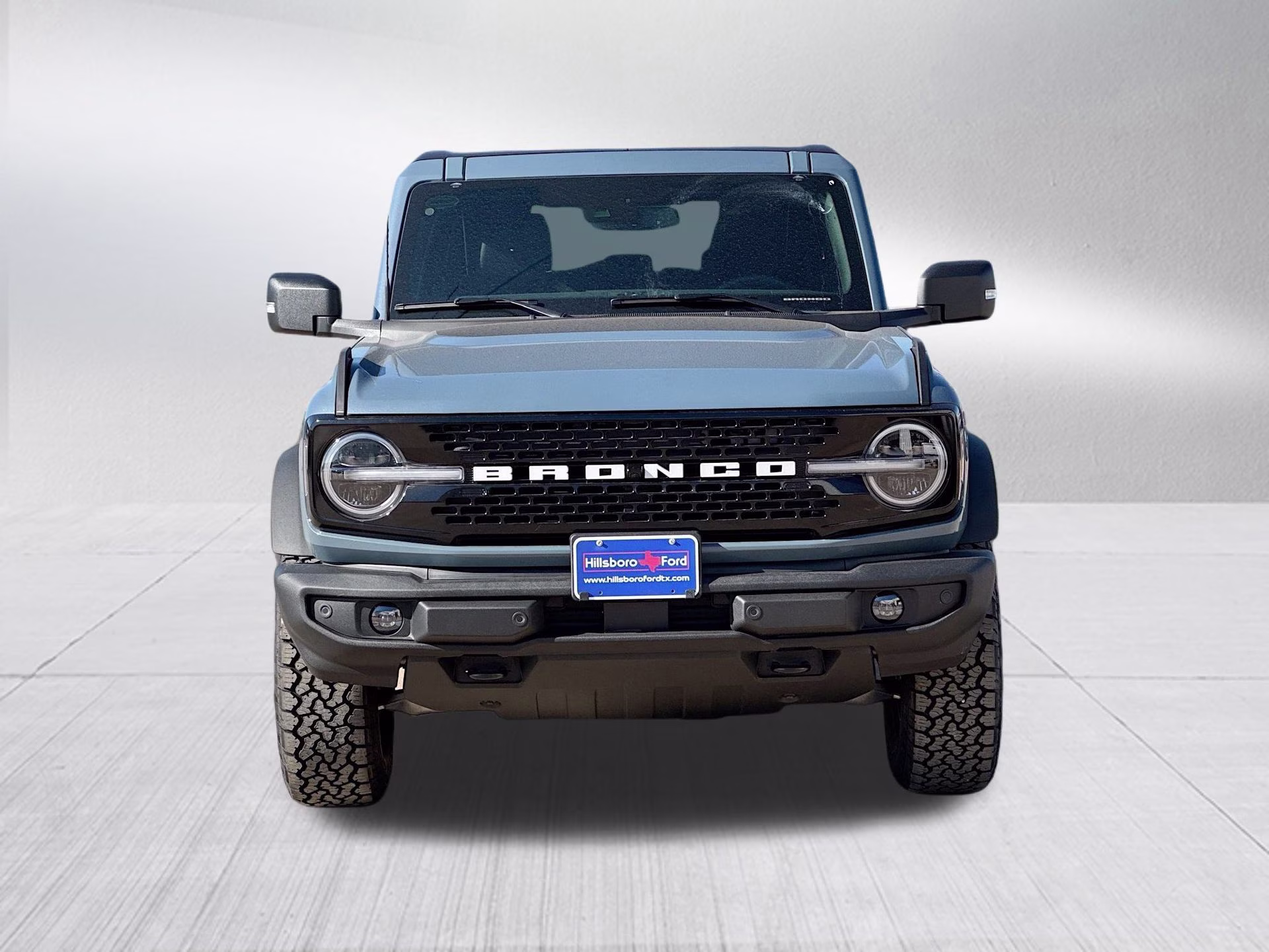2025 Azure Gray Metallic Tri-Coat Ford Bronco Outer Banks 4X4 SUV