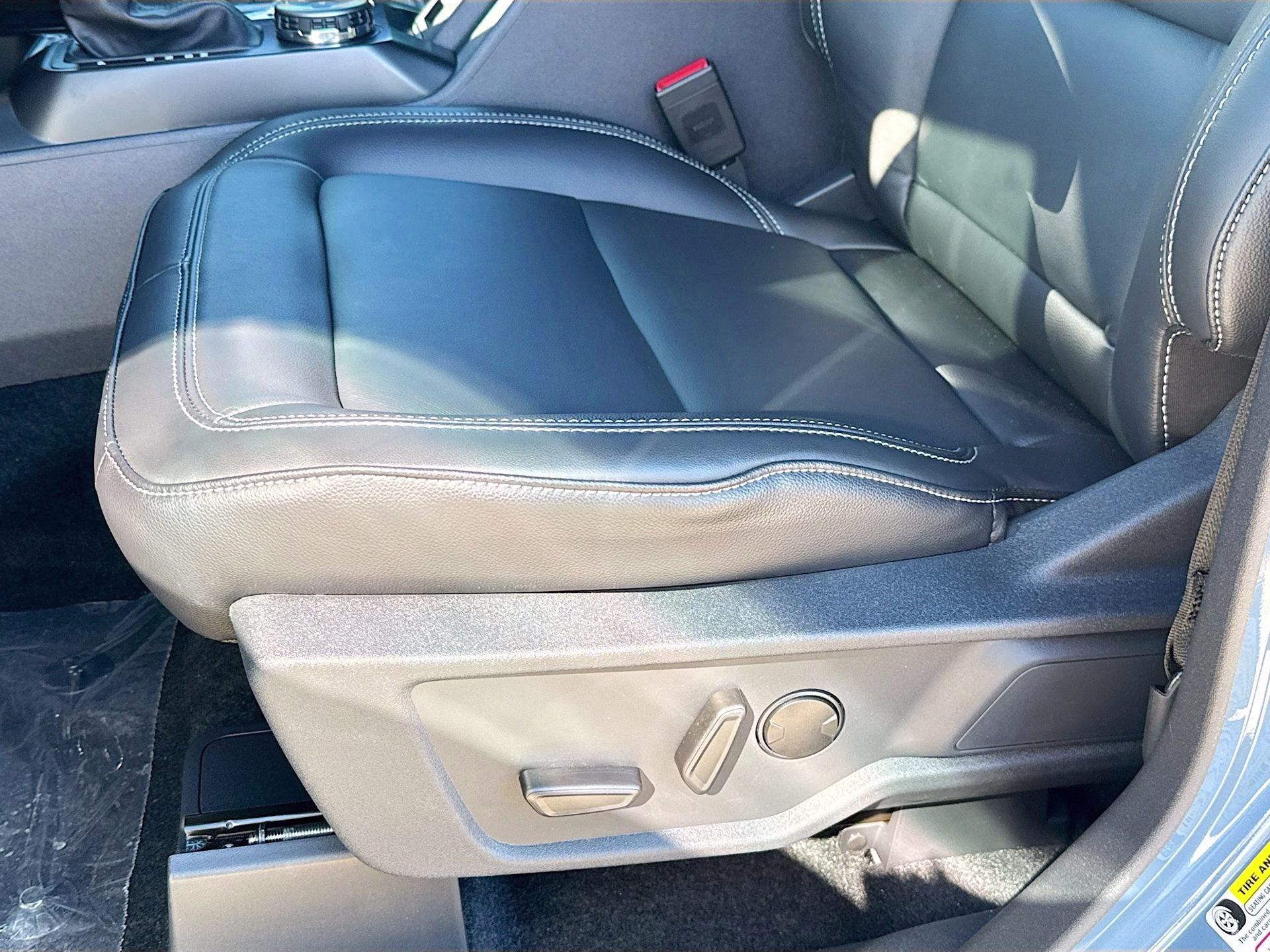 2025 Azure Gray Metallic Tri-Coat Ford Bronco Outer Banks 4X4 SUV