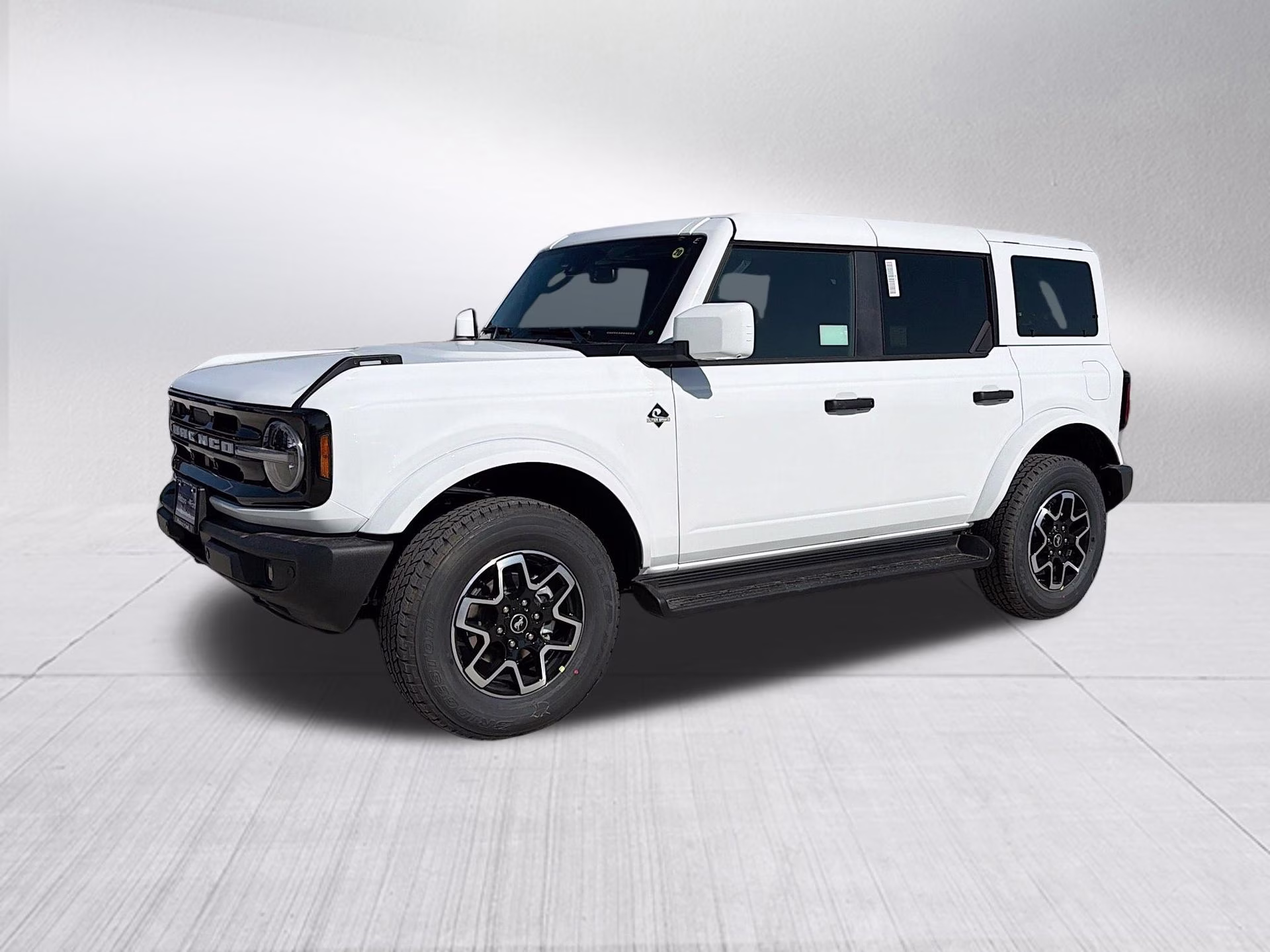 2026 Oxford White Ford Bronco Outer Banks 4X4 SUV