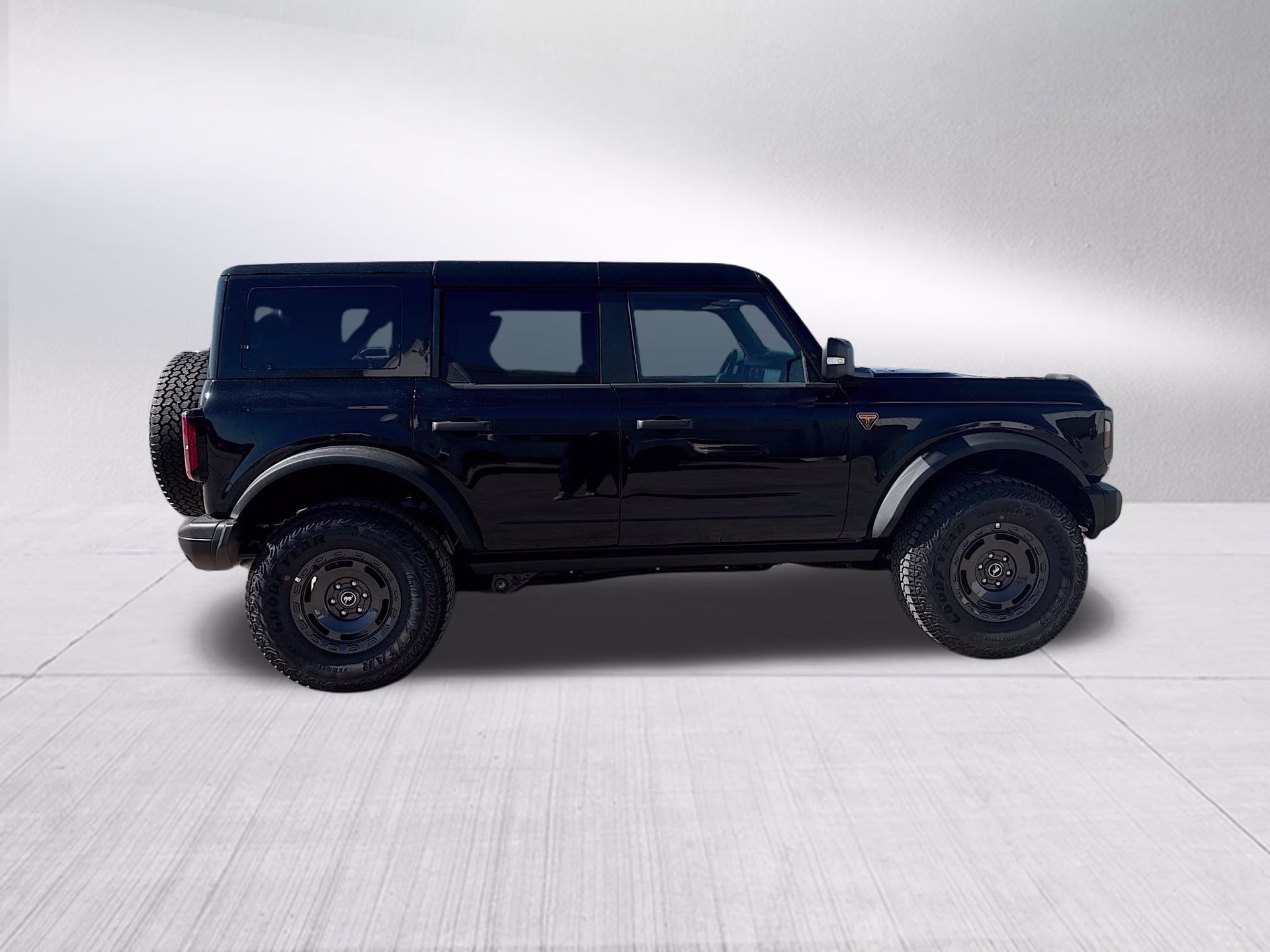 2025 Shadow Black Ford Bronco Badlands 4X4 SUV